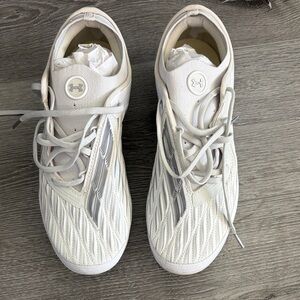 Under Armour Cream and Gray Athletic Shoes